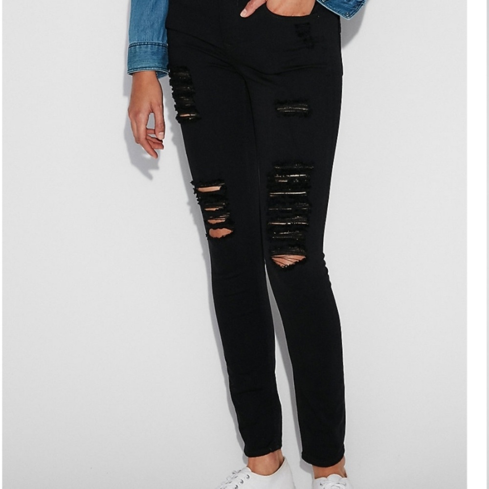 Black ripped stretch jeans w/black hardware
